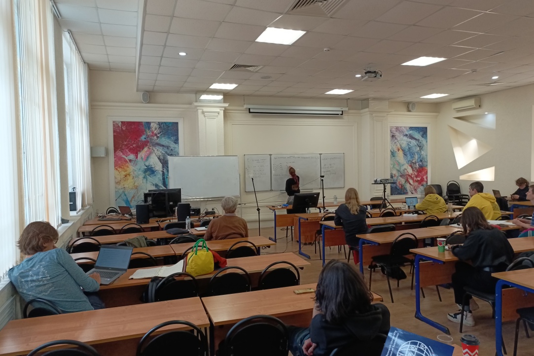 Иллюстрация к новости: Третий день летней школы